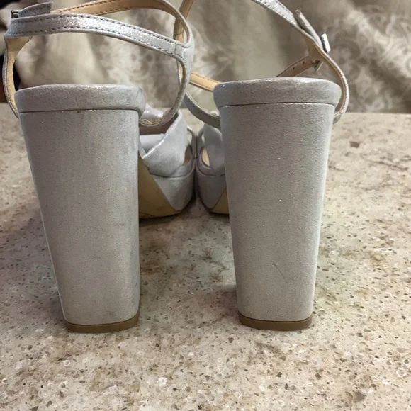 Jewel Badgley Mischka Valencia Platform Heels Size 7.5 - Picture 8 of 9